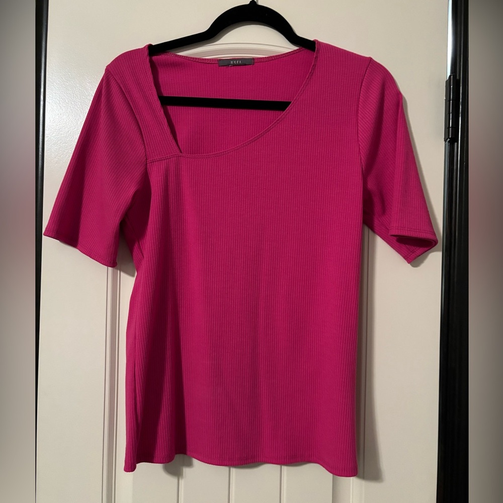 Asymmetrical Neckline Ribbed Magenta Top Size Medium